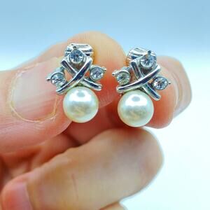 Vintage AVON Earrings Faux Pearl Diamond Platinum Tone Criss Cross Clip On NWOT